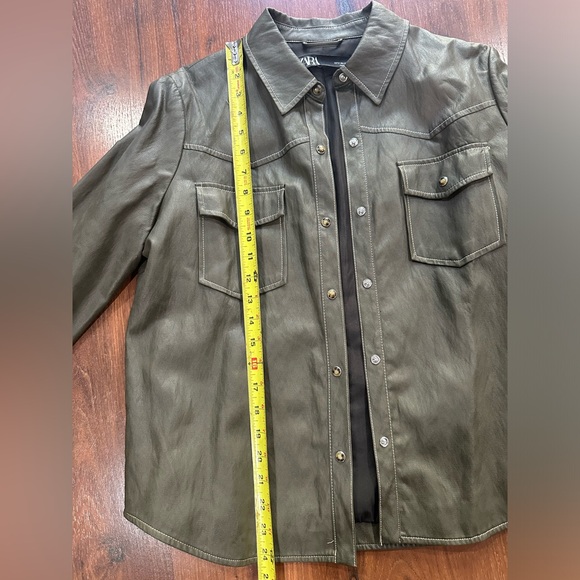 Zara Women Green Vegan Leather Western Jacket Size Small pearl button snaps - Picture 3 of 12